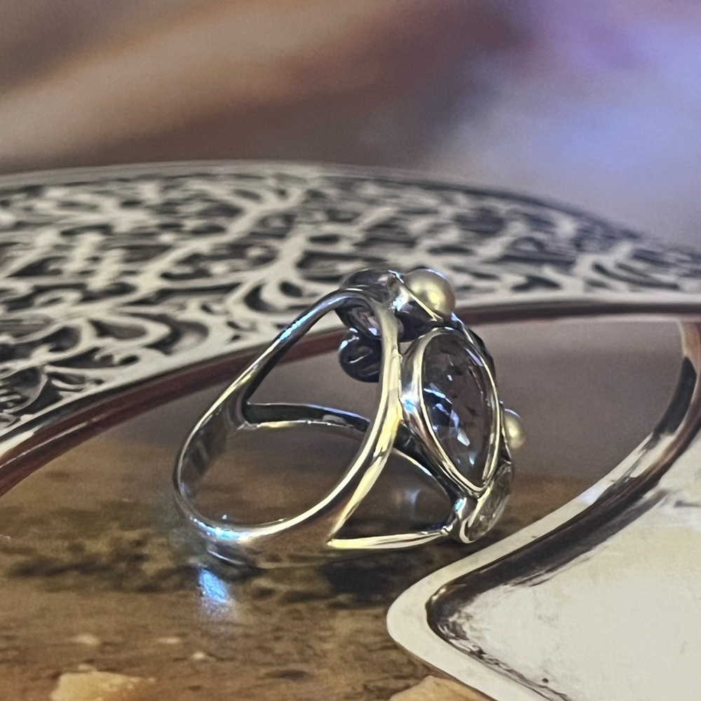 Silpada Sweet Embrace Ring - Picture 6 of 11